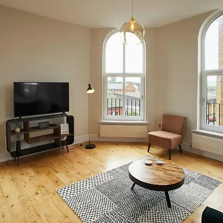 Apartmán Host & - Artsbank *