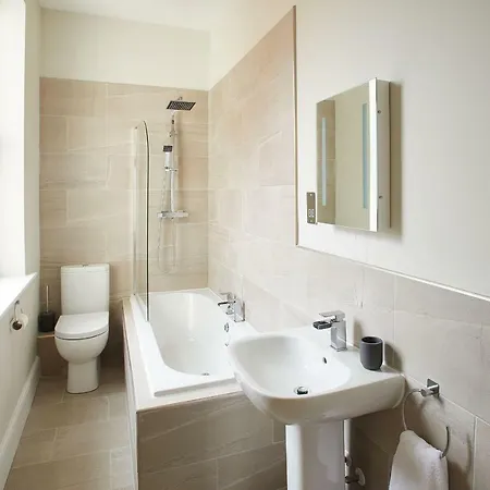 Host & - Artsbank Apartament